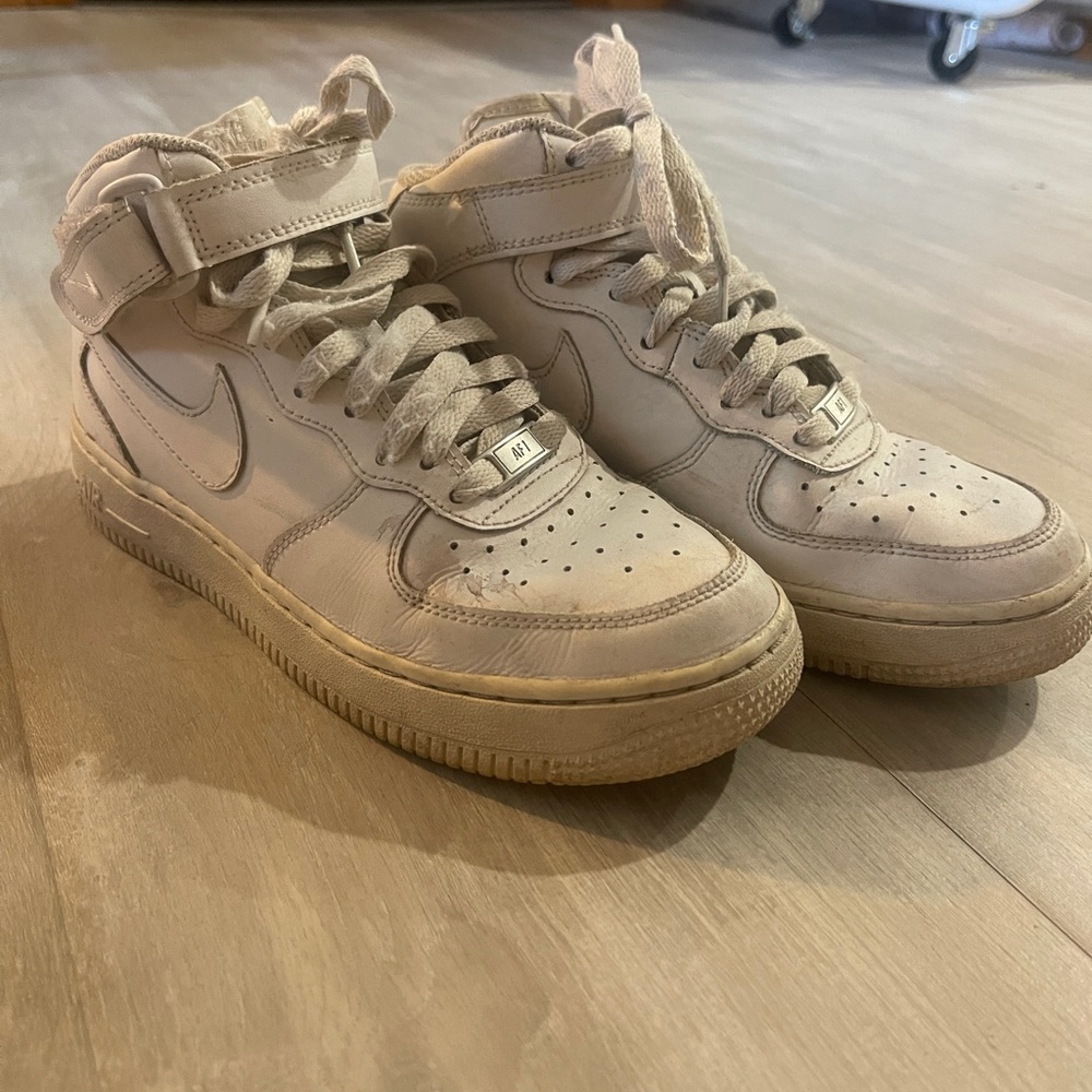 nike sneakers